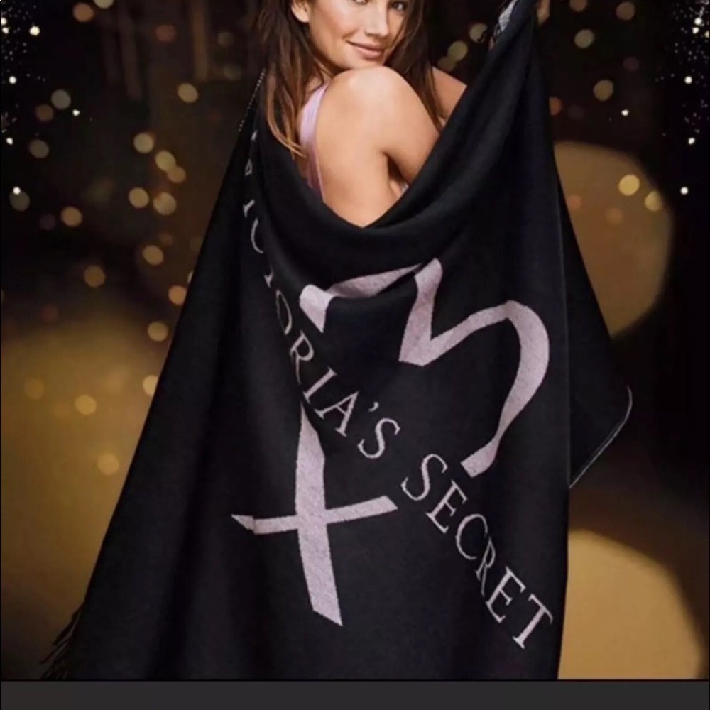 Victoria Secret Throw Heart Blanket